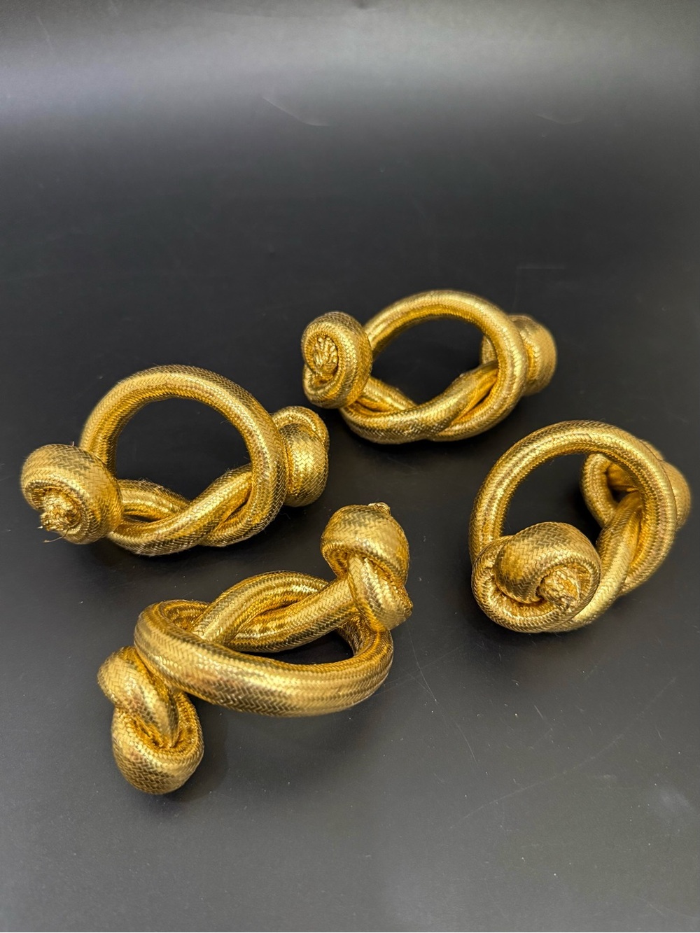 Lot 4 Golden Rope Knot Napkin Rings - Picture 2 of 7